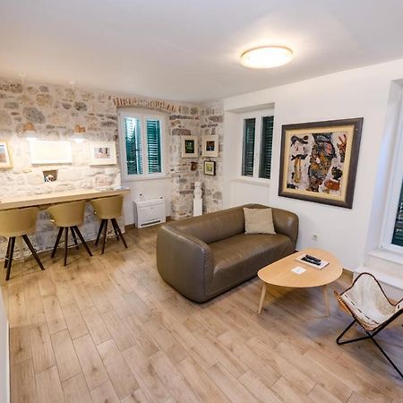 Apartmani Art Karampana Kotor Luaran gambar