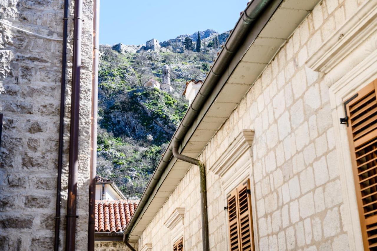Apartmani Art Karampana Kotor Luaran gambar