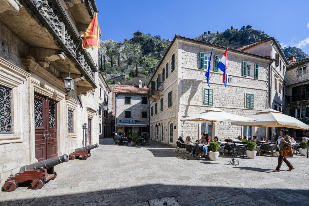 Apartmani Art Karampana Kotor Luaran gambar