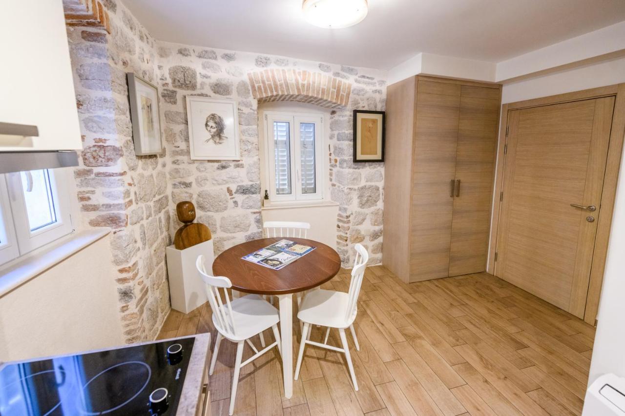 Apartmani Art Karampana Kotor Luaran gambar