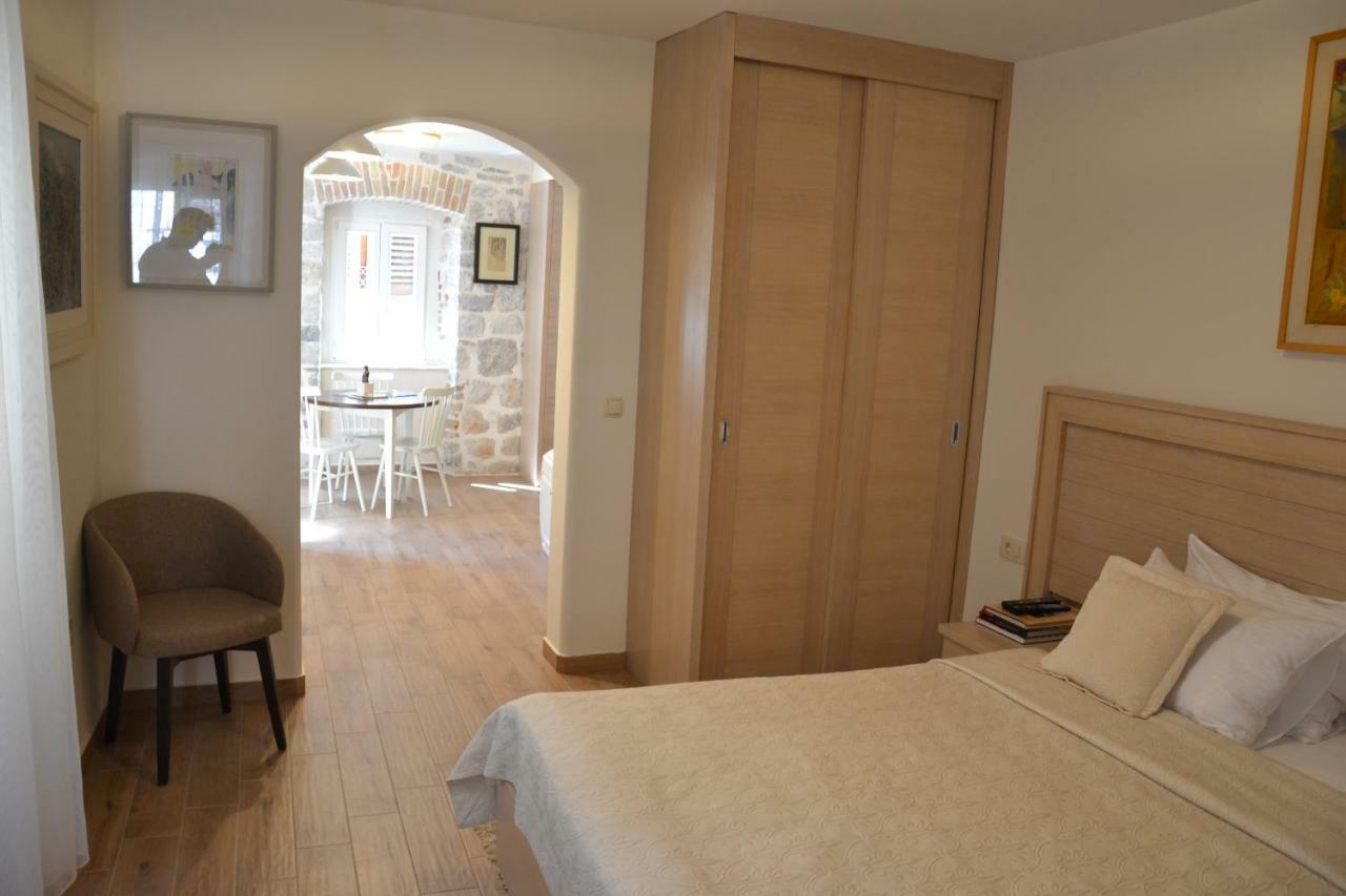 Apartmani Art Karampana Kotor Luaran gambar